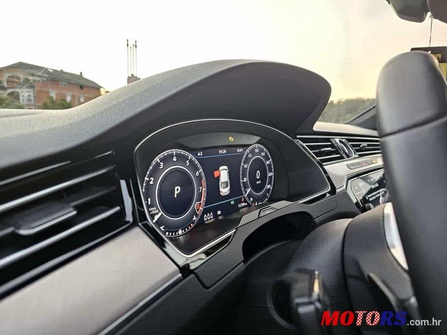 2018' Volkswagen Arteon 1,5 Tsi photo #5