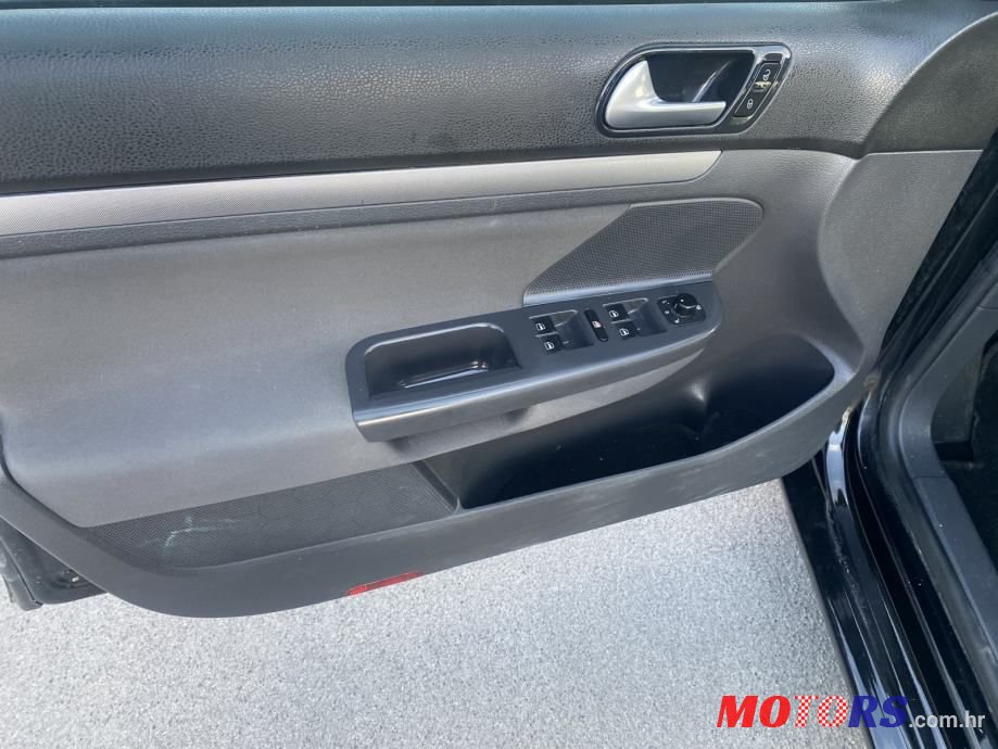 2007' Volkswagen Golf 5 Variant photo #5