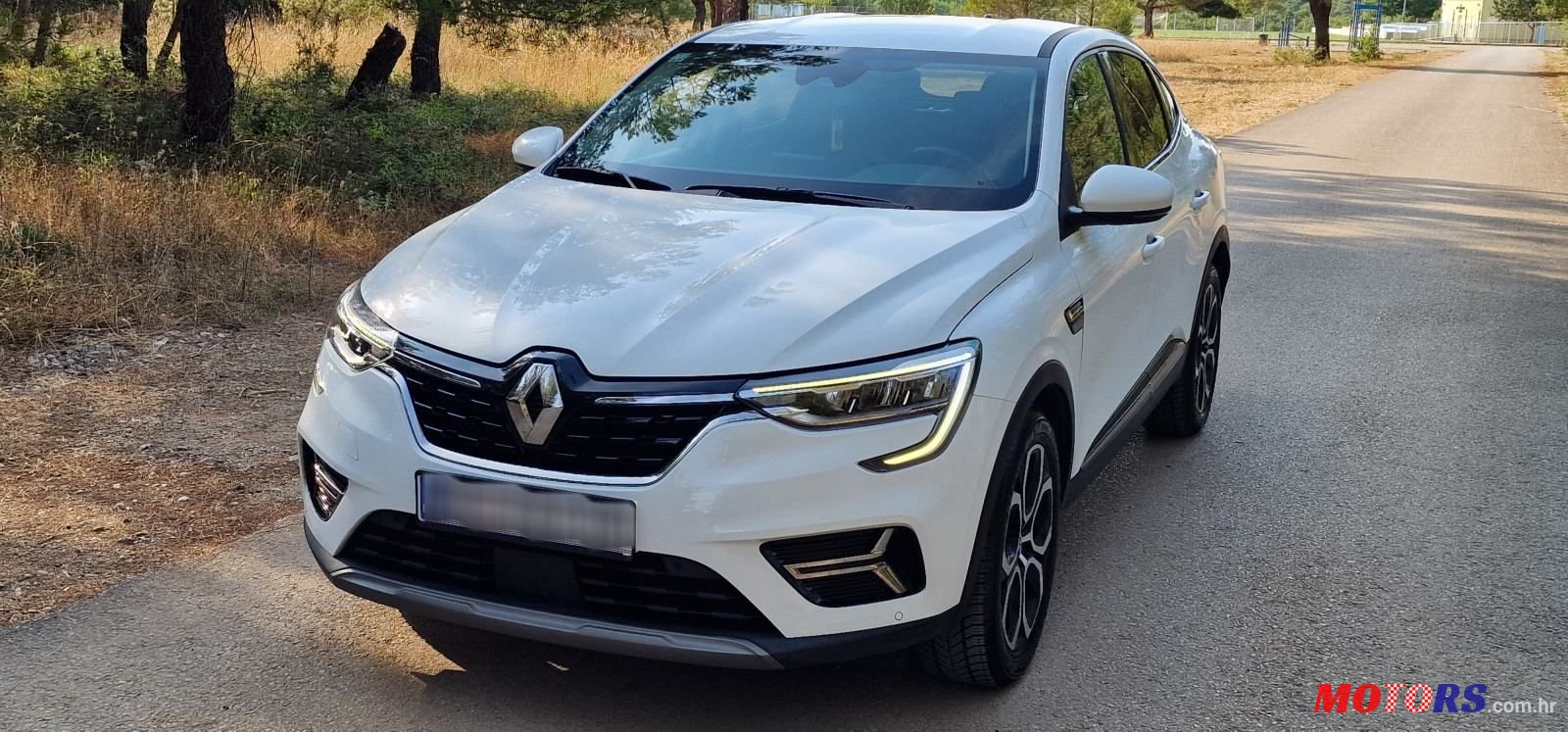 2022' Renault Megane E-Tech photo #2