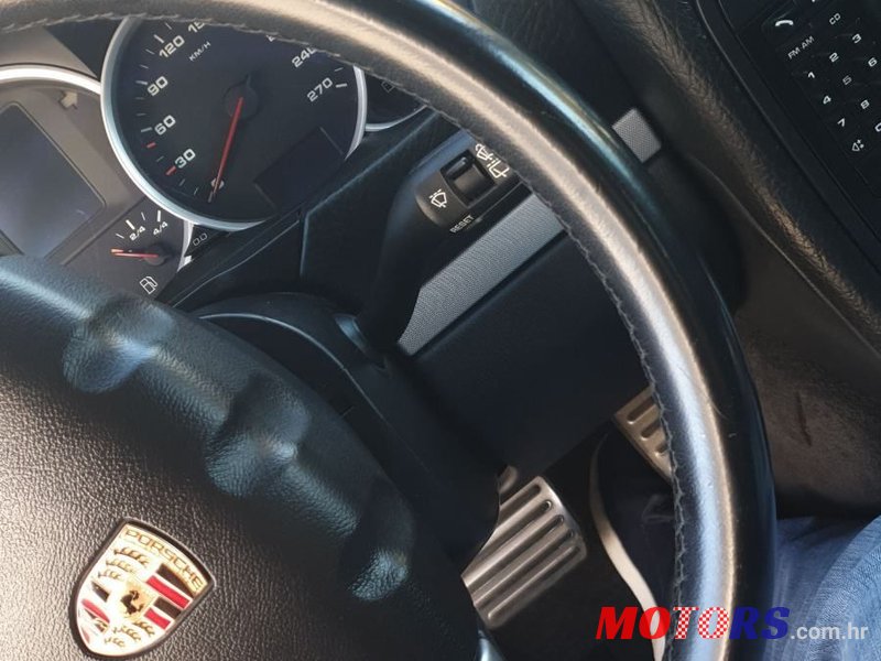 2004' Porsche Cayenne 4,5 V8 photo #2