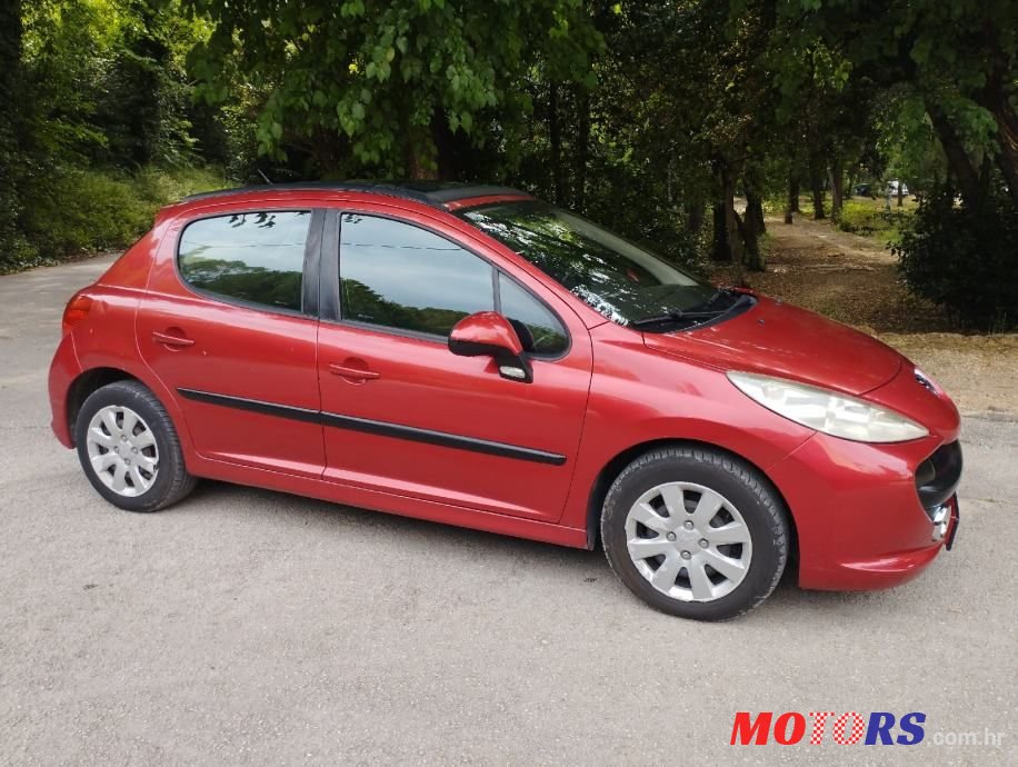 2008' Peugeot 207 1,6 Hdi photo #3