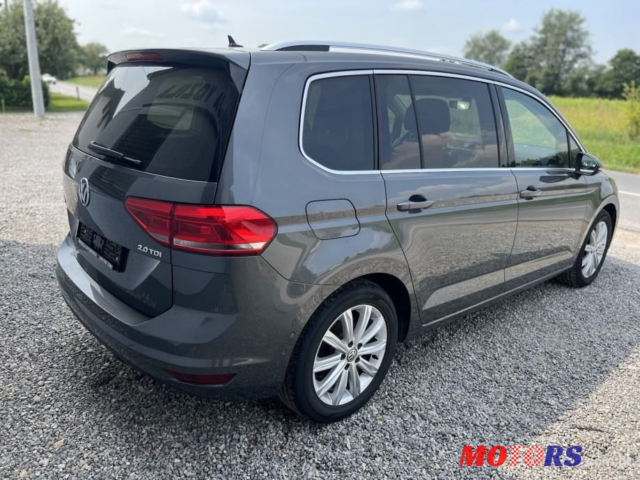 2016' Volkswagen Touran photo #6