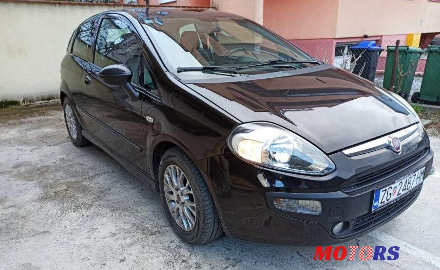 2010' Fiat Punto Evo 1,3 Multijet 16V photo #1