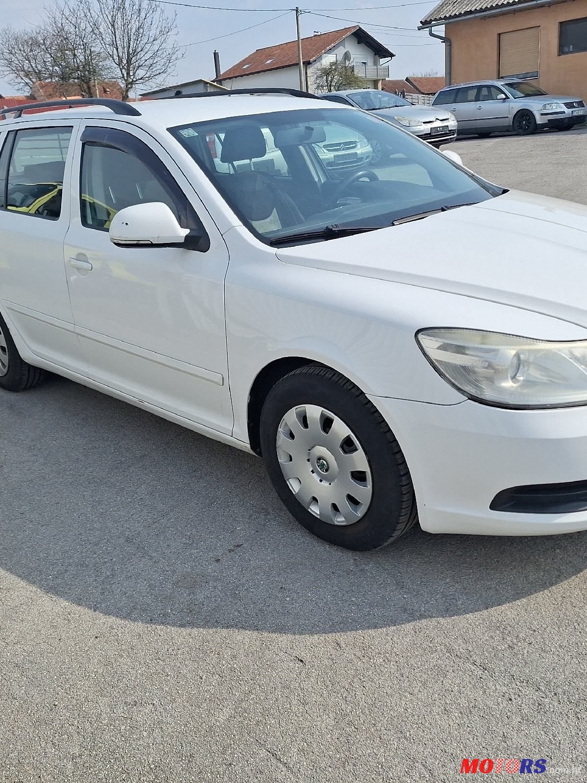 2009' Skoda Octavia Combi photo #2