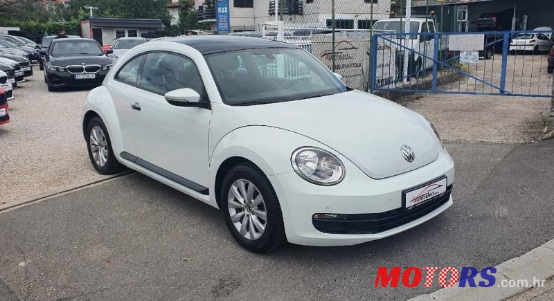 2014' Volkswagen Beetle photo #2