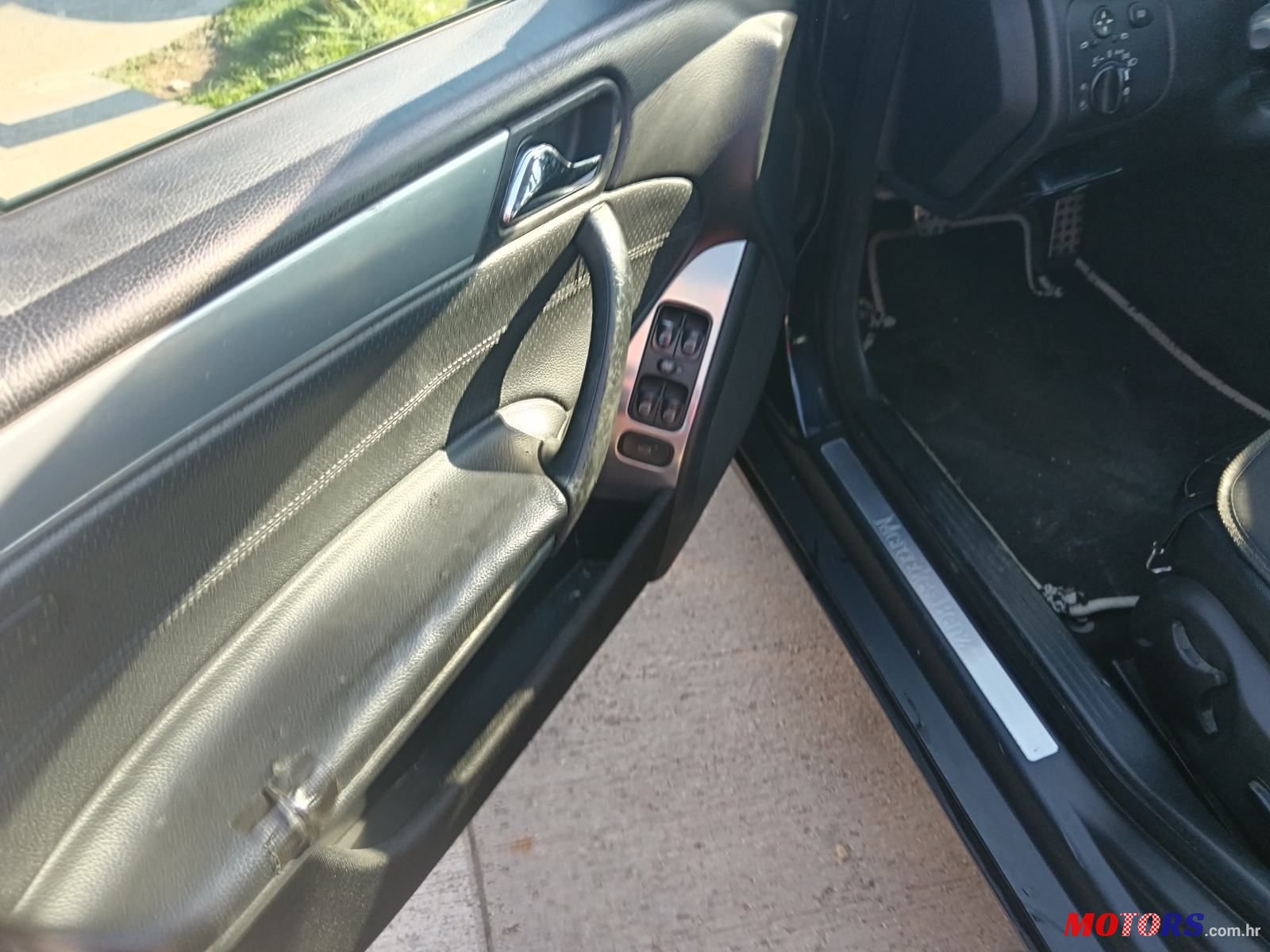 2005' Mercedes-Benz C-Klasa 220 photo #6