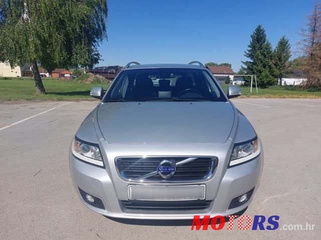 2011' Volvo V50 photo #2