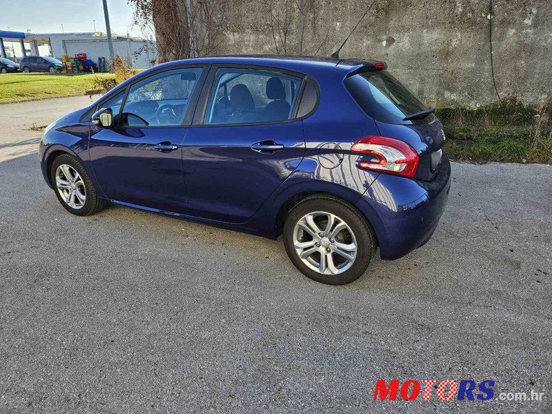 2013' Peugeot 208 1,2 Vti photo #5