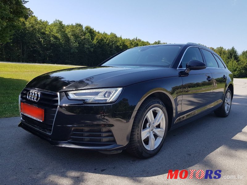 2019' Audi A4 Avant photo #1