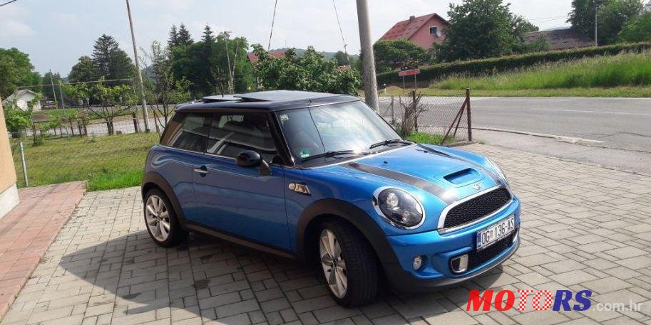 2011' MINI Cooper Cooper Sd photo #1