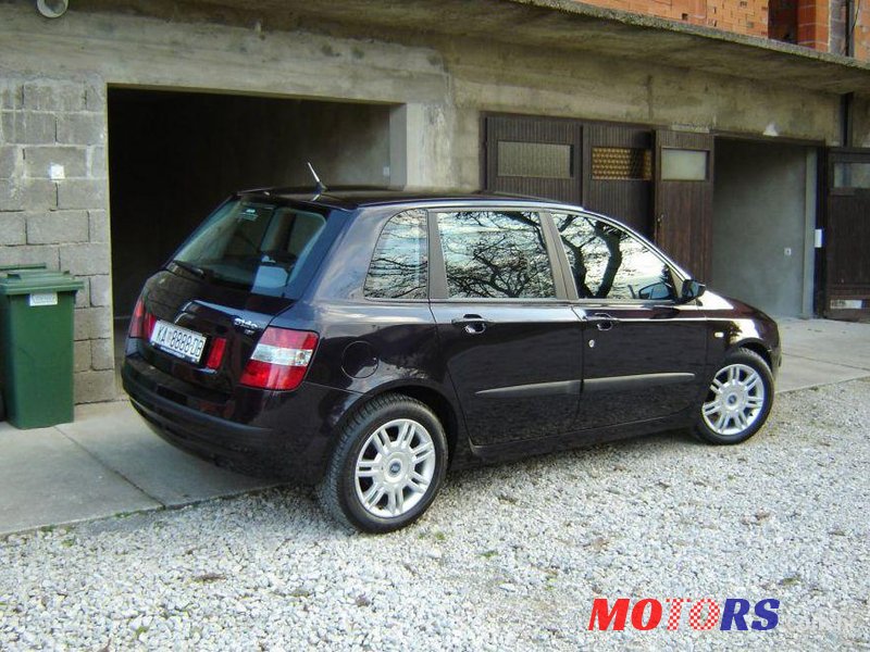 2002' Fiat Stilo 1,6 16V photo #2