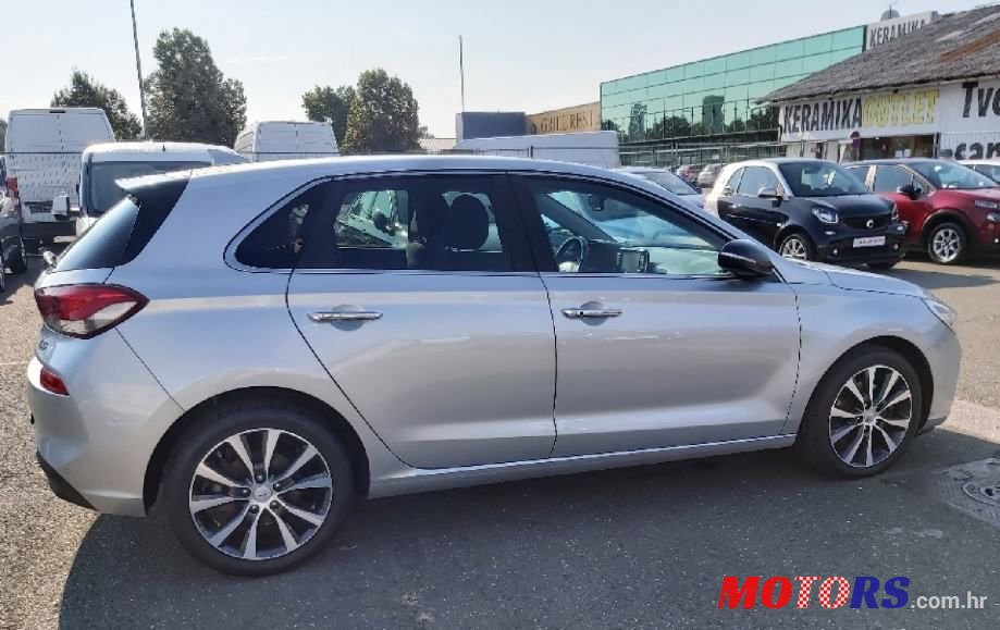 2018' Hyundai i30 photo #4