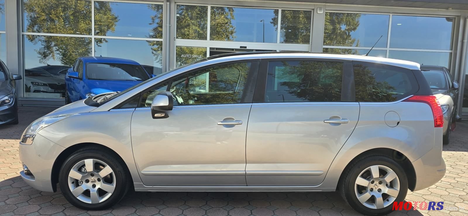 2013' Peugeot 5008 1,6 E-Hdi photo #2