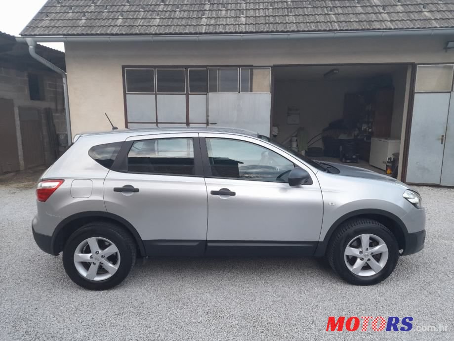 2011' Nissan Qashqai photo #4