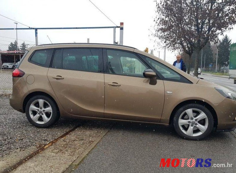 2014' Opel Zafira 2,0 photo #1