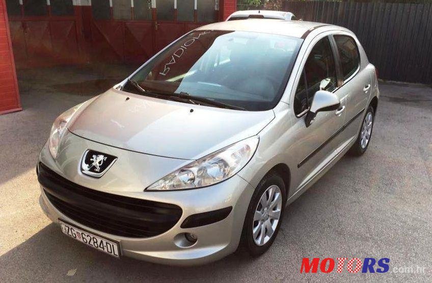 2008' Peugeot 207 1,4 16V photo #1