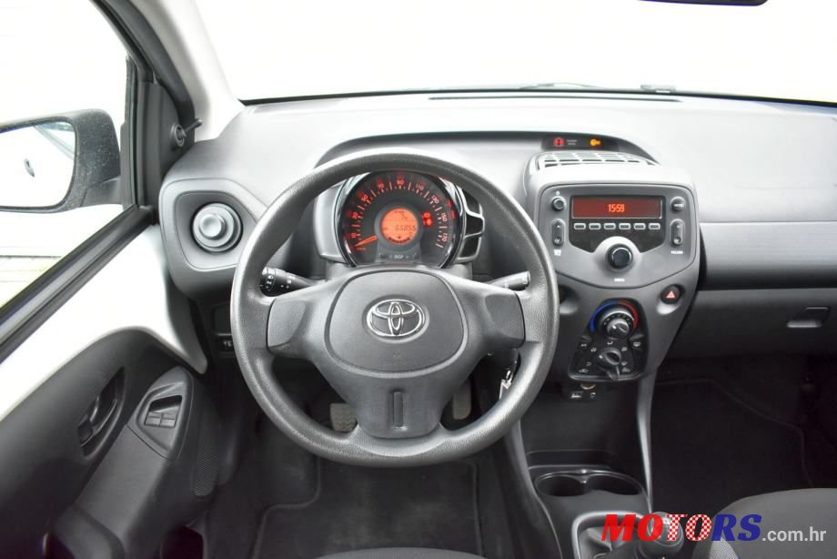 2019' Toyota Aygo X 1.0 photo #4
