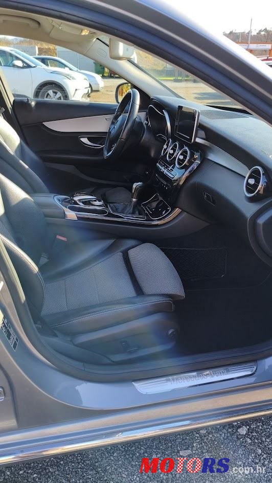 2015' Mercedes-Benz C-Klasa 180 photo #6