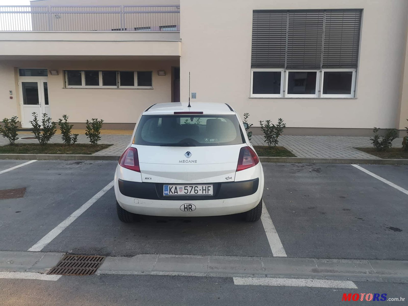 2004' Renault Megane photo #2