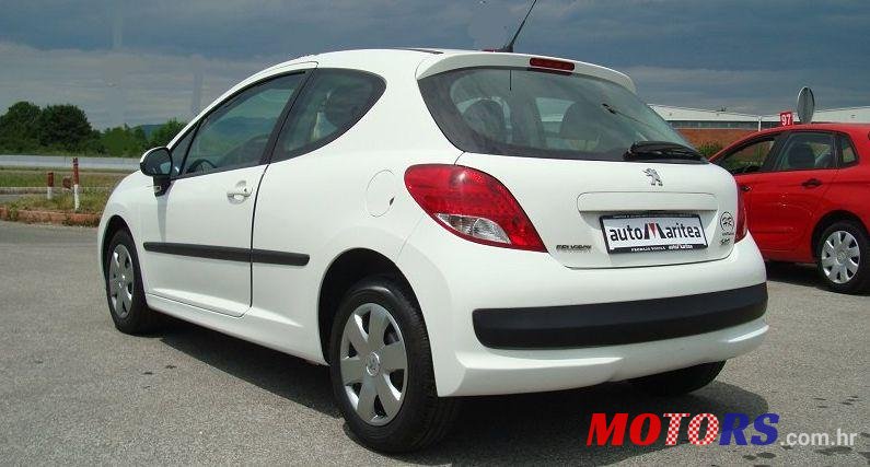 2010' Peugeot 207 1,4 Hdi photo #2