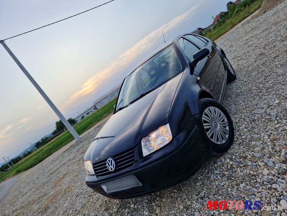 2001' Volkswagen Bora photo #1