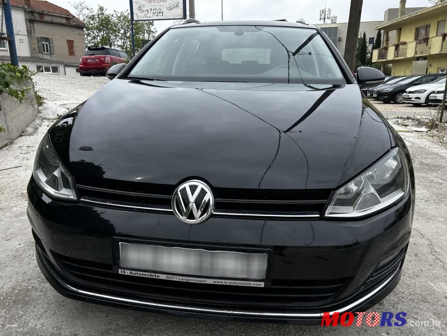 2016' Volkswagen Golf VII Variant photo #1