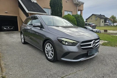 2020' Mercedes-Benz B-Klasa 200