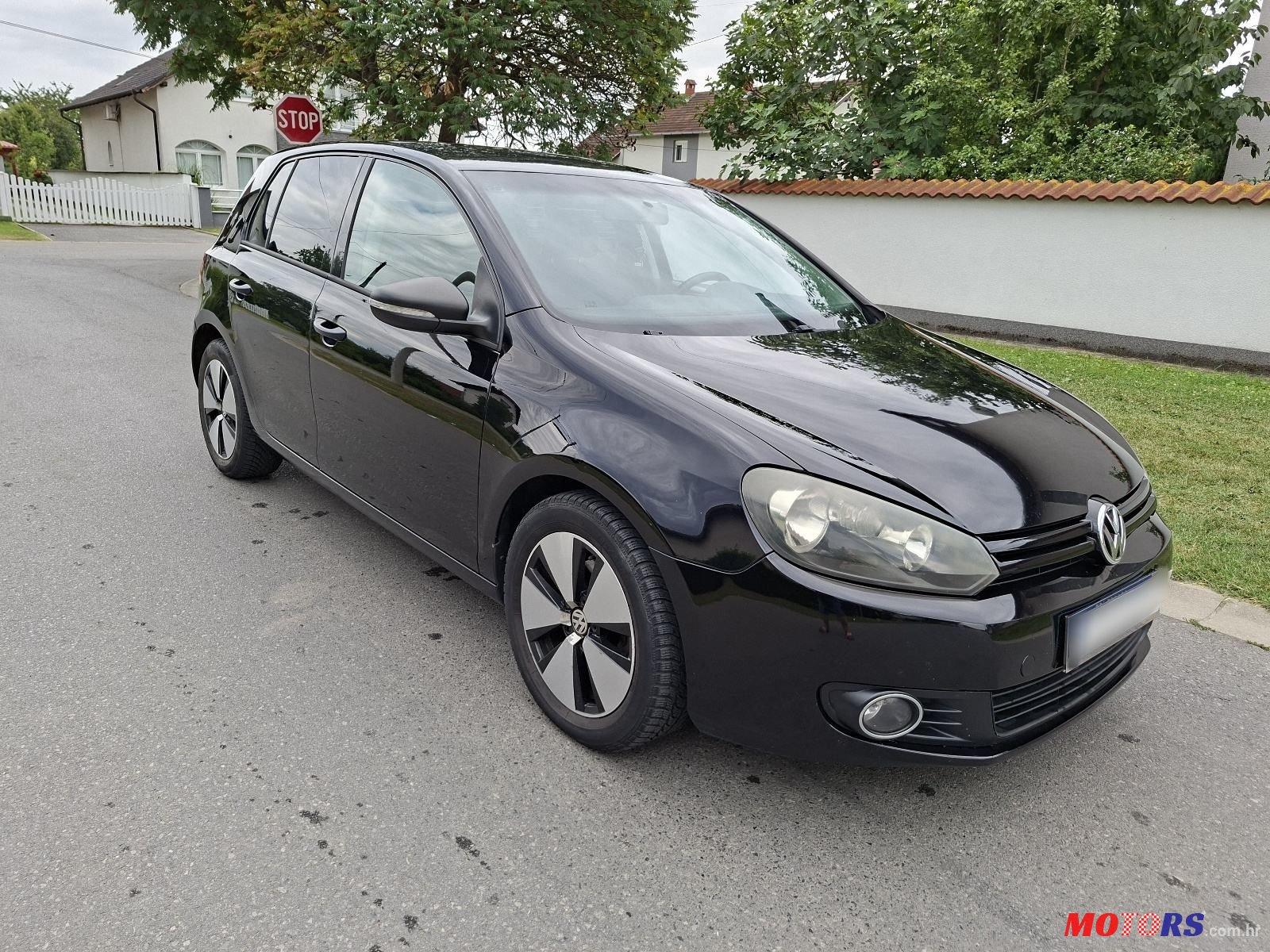2010' Volkswagen Golf VI 1,6 Tdi photo #2
