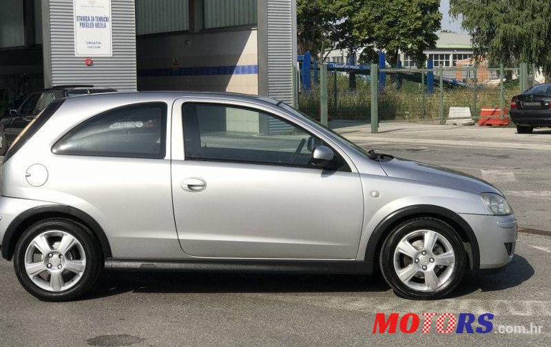 2004' Opel Corsa 1,3 Cdti photo #3