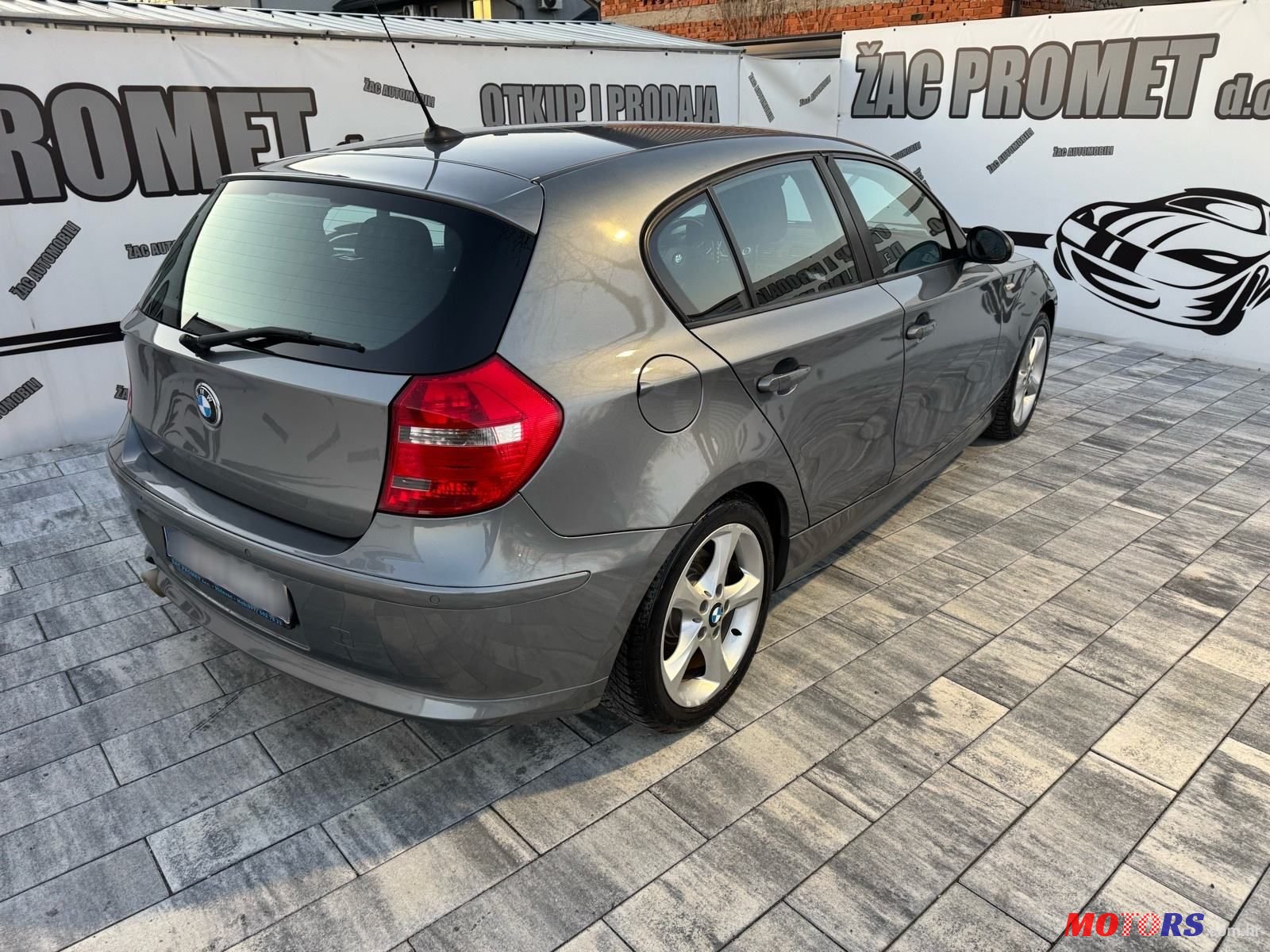 2009' BMW Serija 1 118D photo #4