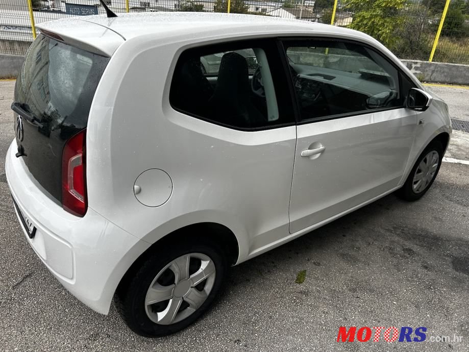 2014' Volkswagen Up! 1,0 Up! photo #3
