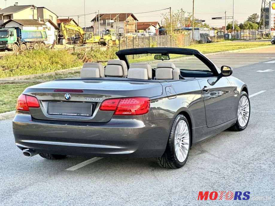 2011' BMW Serija 3 320 D photo #5