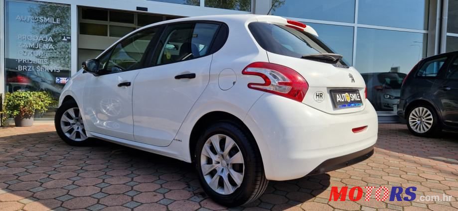 2013' Peugeot 208 1,4 Hdi photo #2