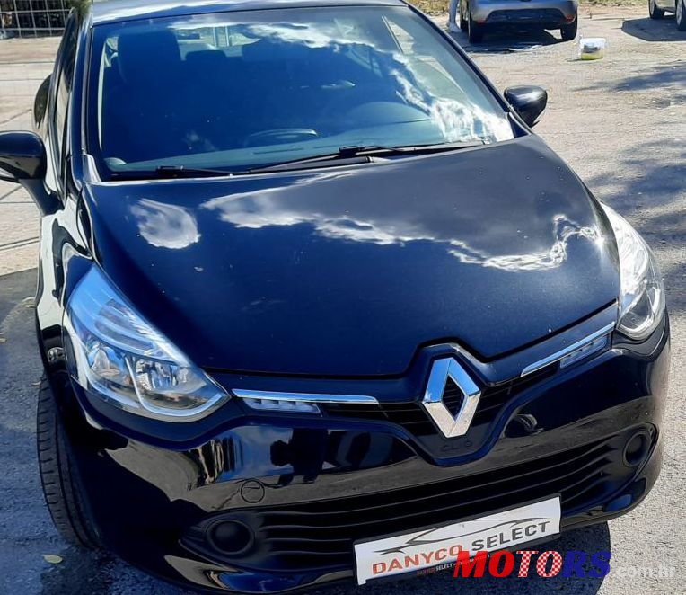 2015' Renault Clio Dci 90 photo #1