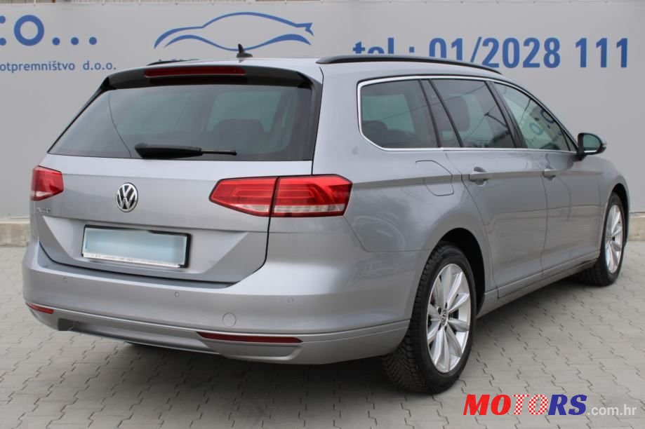 2019' Volkswagen Passat Variant photo #6