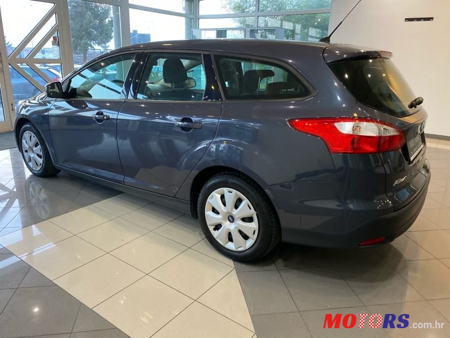 2013' Ford Focus Karavan photo #4