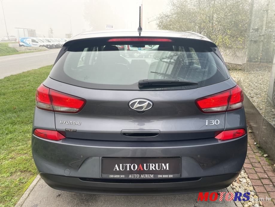 2018' Hyundai i30 1.6 Crdi photo #4