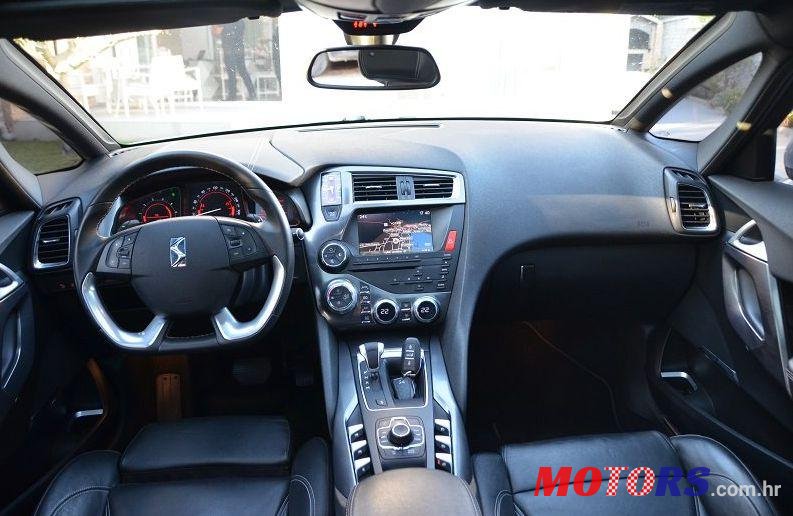 2012' Citroen DS5 1,6 E-Hdi photo #2