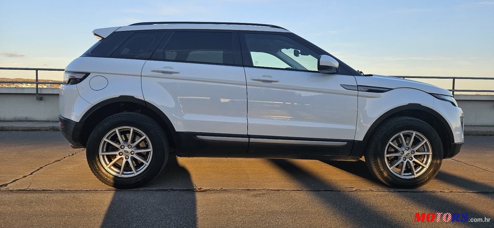 2016' Land Rover Range Rover Evoque 2,0 Td4 photo #6