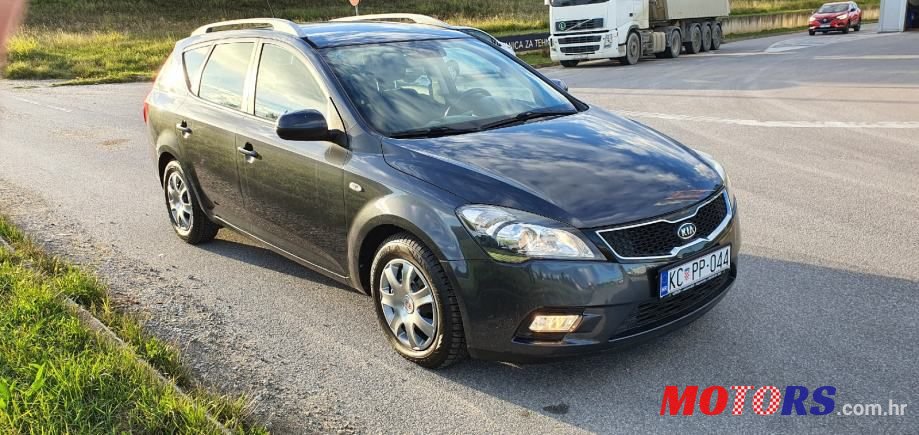 2012' Kia Ceed Sportswagon photo #1