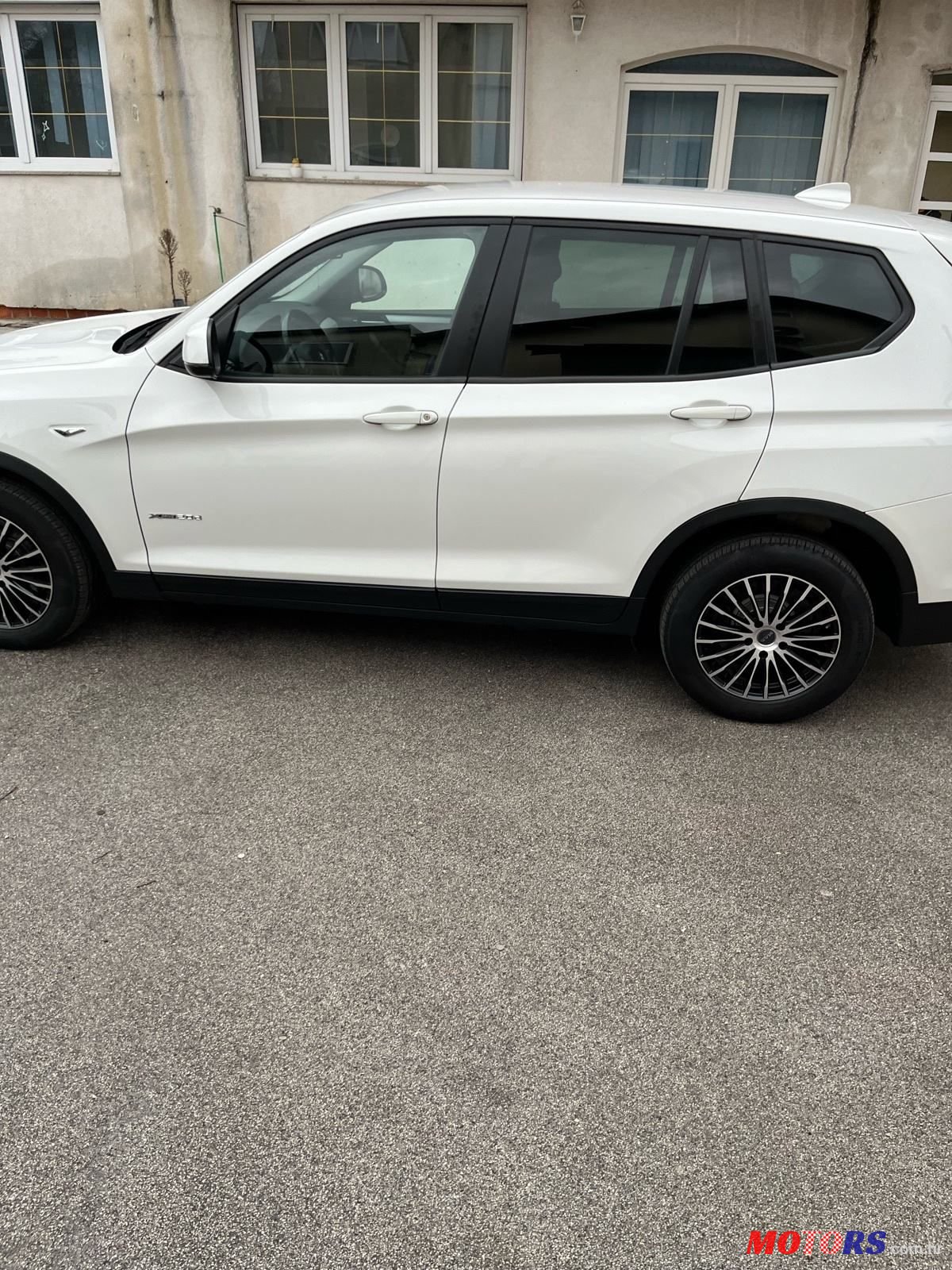 2017' BMW X3 20D photo #6