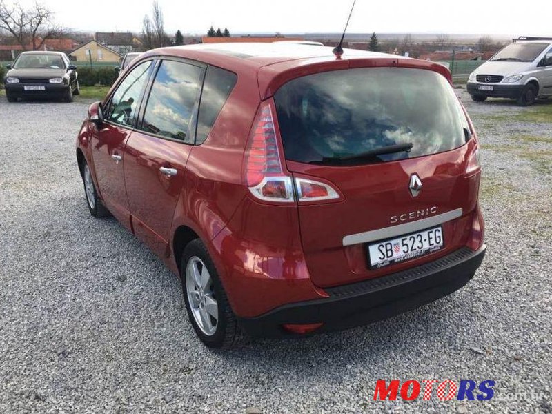 2009' Renault Scenic 1,6 16V photo #1