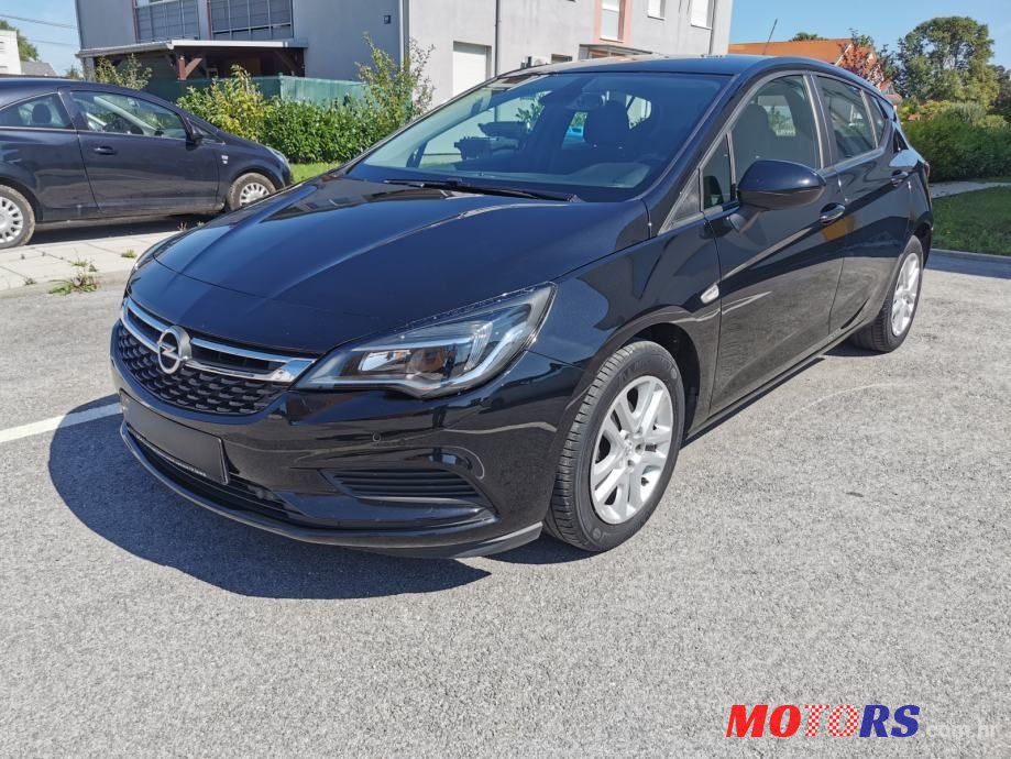2017' Opel Astra 1.0 T photo #1