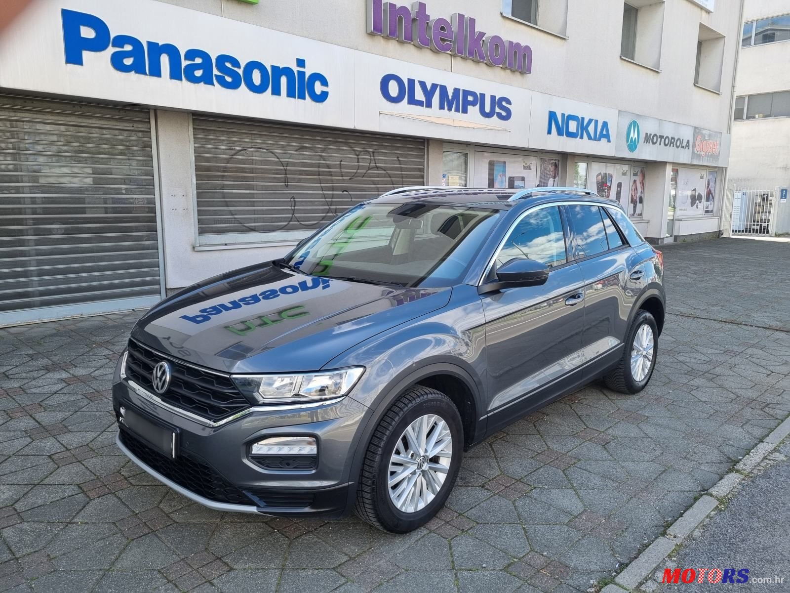 2018' Volkswagen T-Roc 1,0 Tsi photo #2