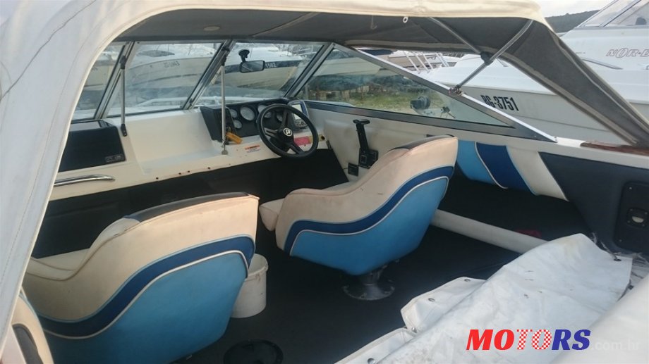 1989' Glastron photo #2