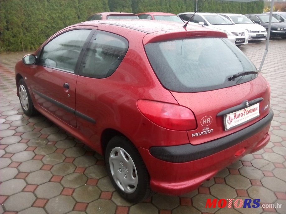 2000' Peugeot 206 photo #2