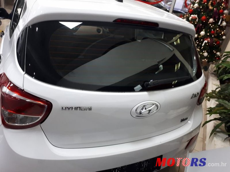 2015' Hyundai i10 1,0 photo #2