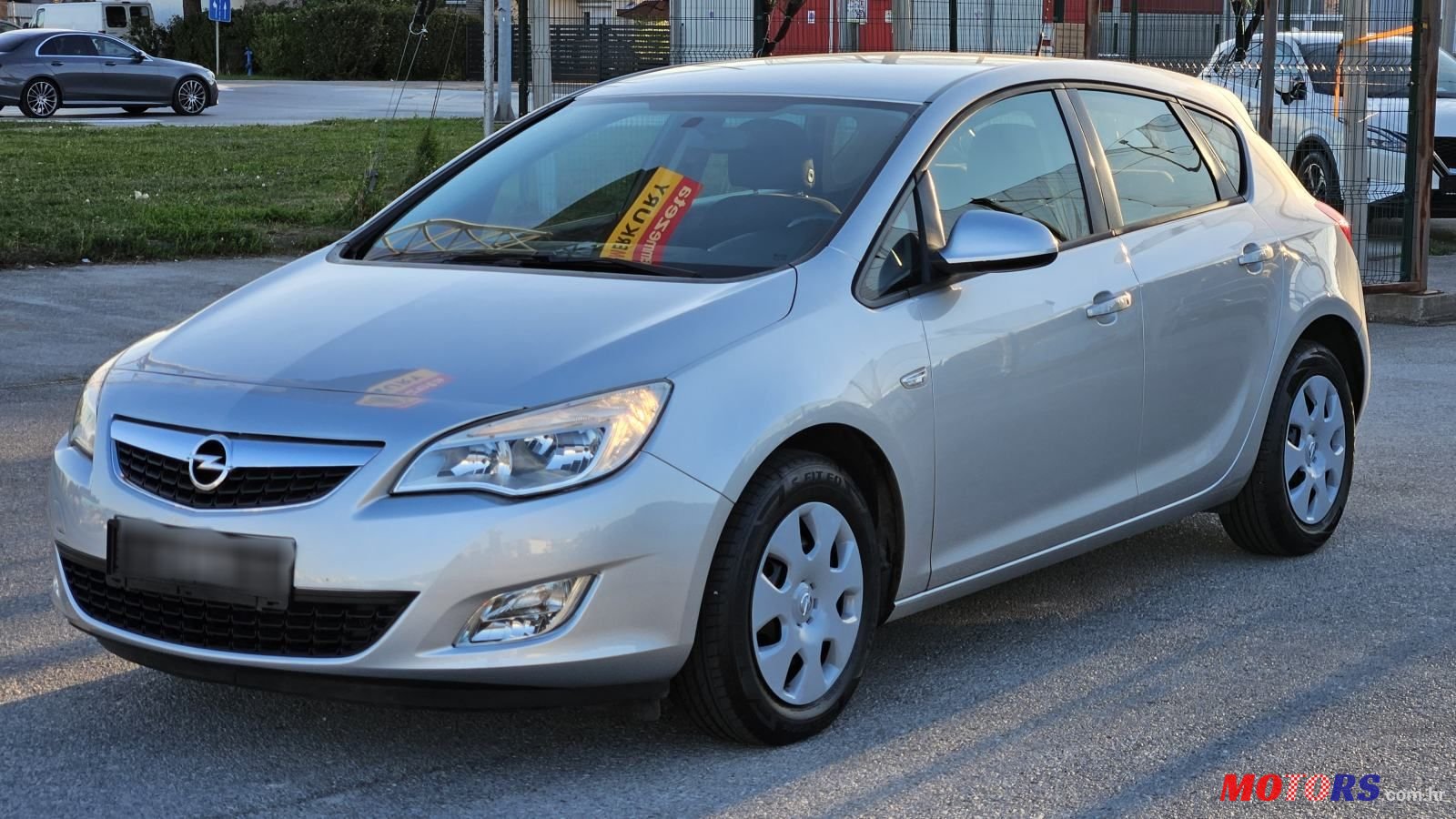 2011' Opel Astra 1,4 Sport photo #2