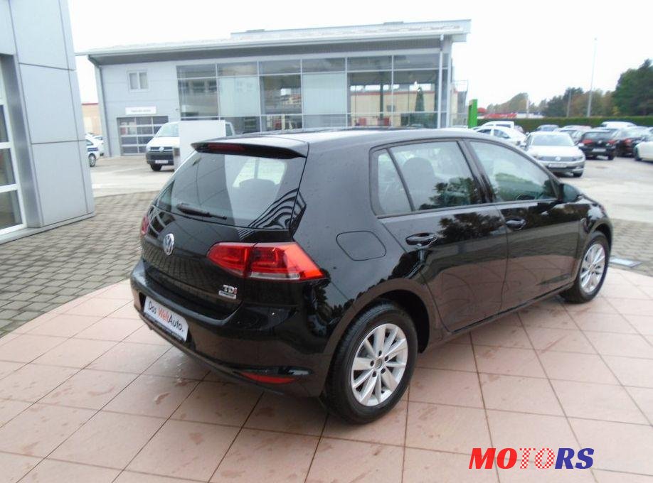 2016' Volkswagen Golf VII 1,6 Tdi Bmt photo #1