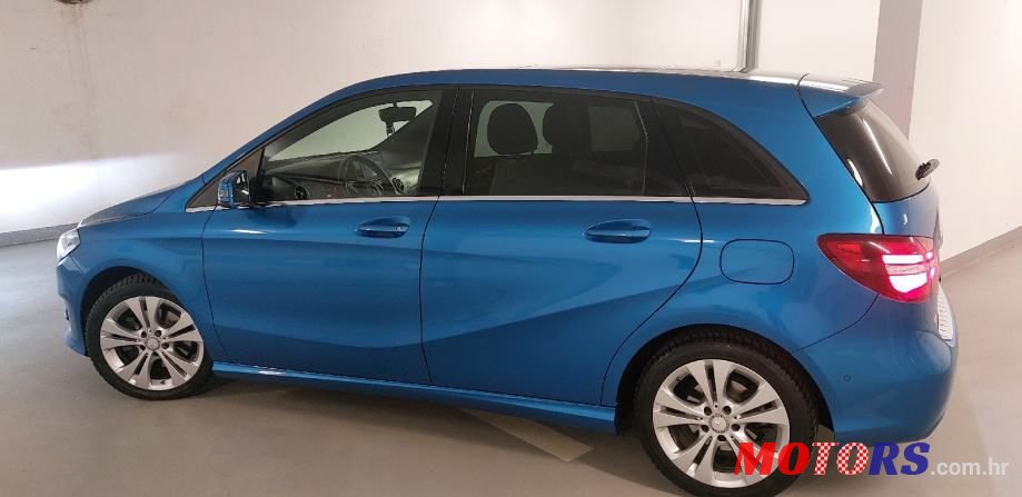 2015' Mercedes-Benz B-Klasa 200 Cdi photo #5